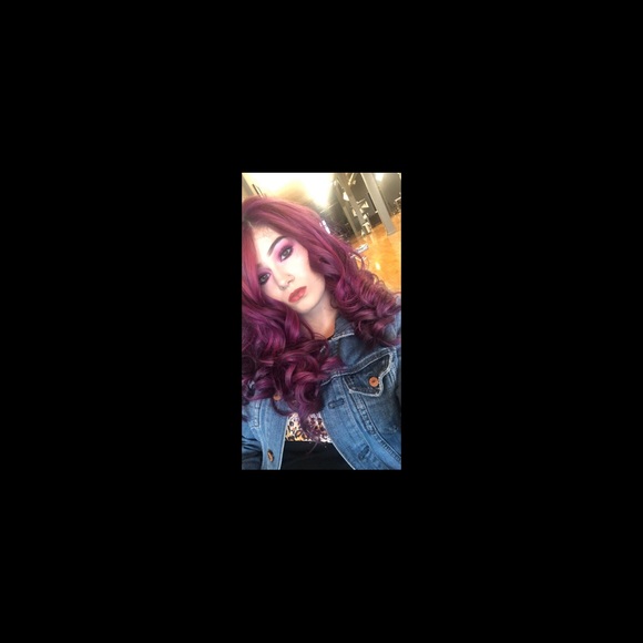 Meet the Posher Other - Meet your Posher, Olivia
